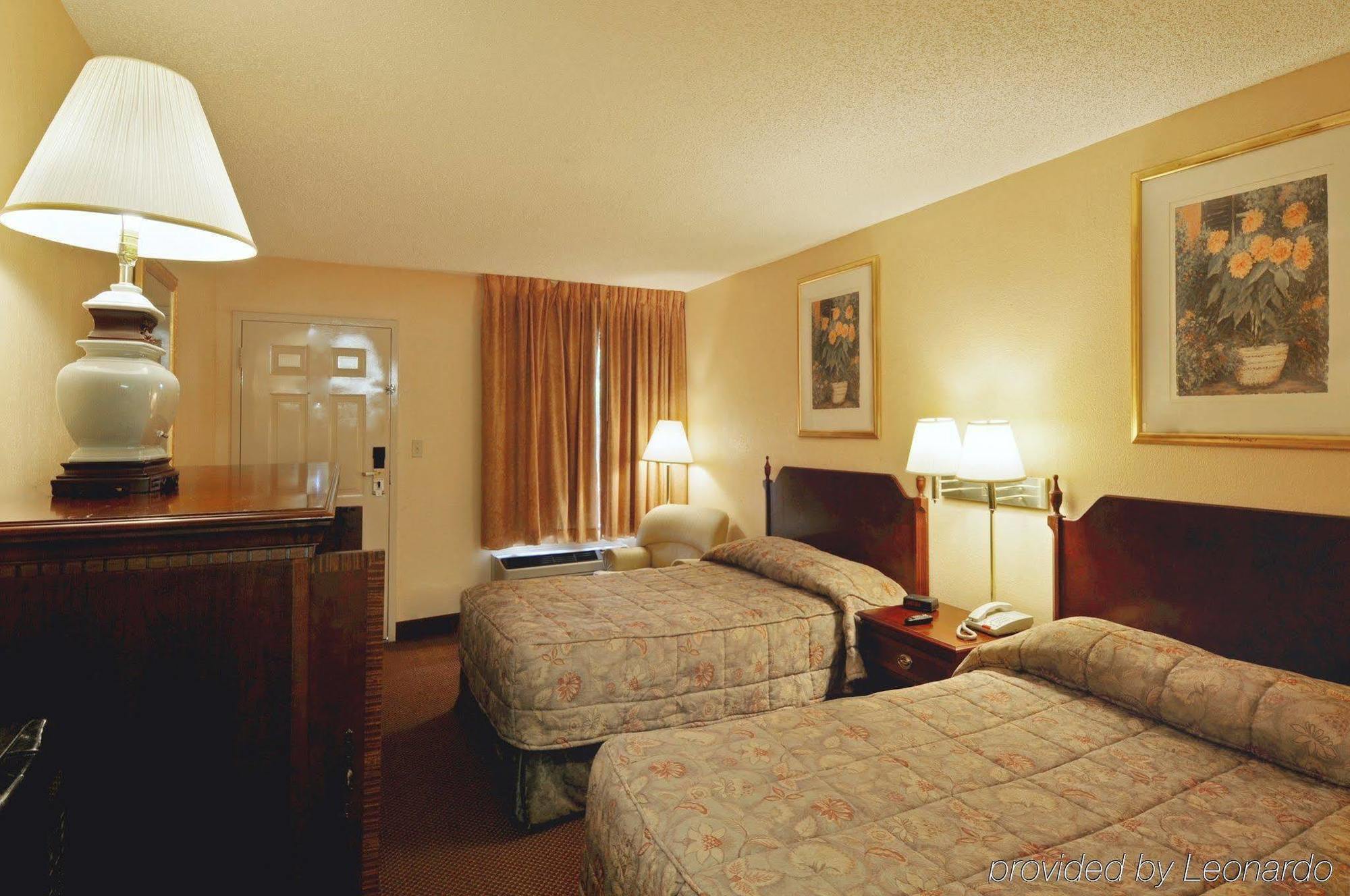 Days Inn & Suites By Wyndham Bossier City - Casino Area Hotel
