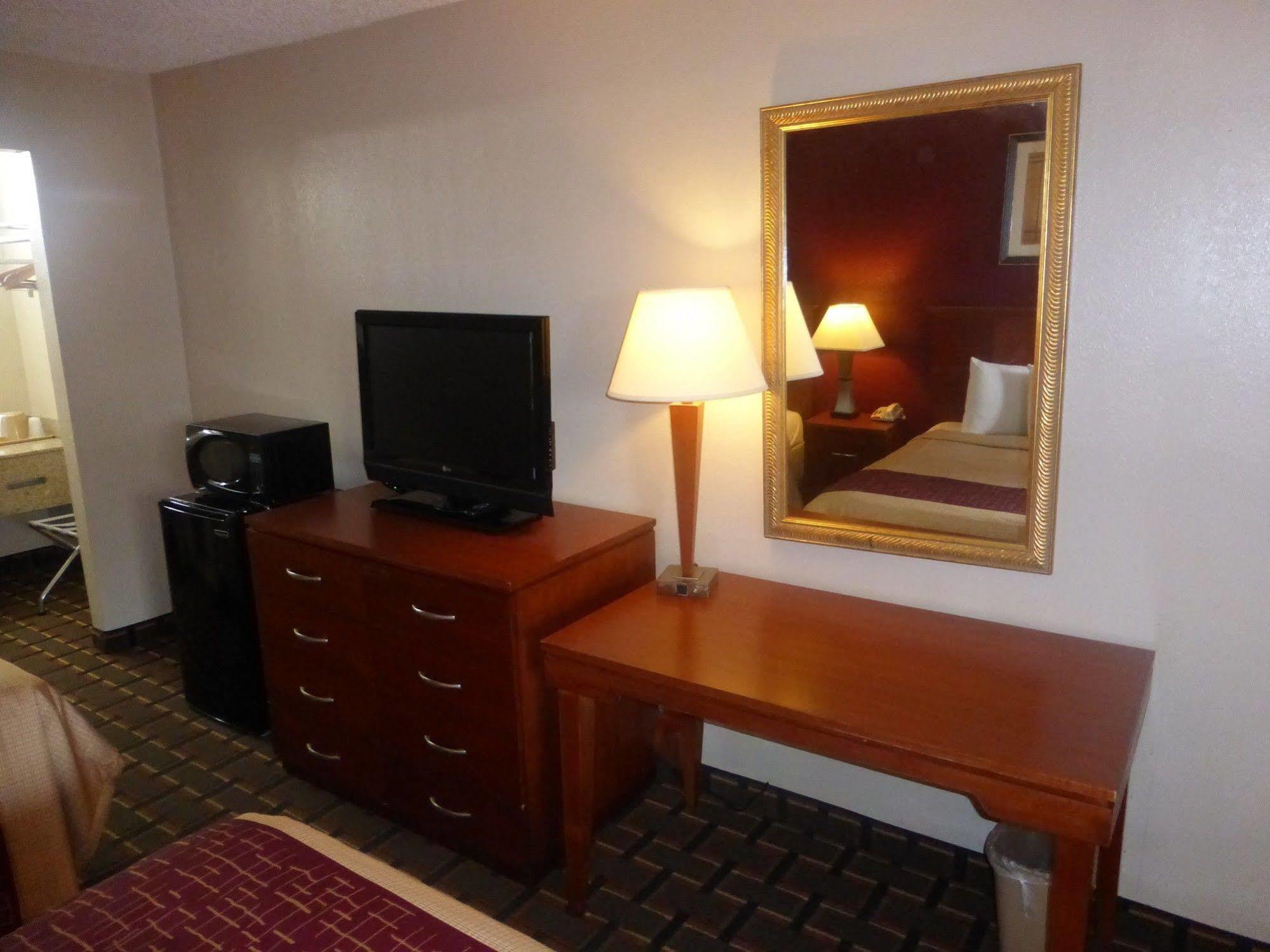 Days Inn & Suites By Wyndham Bossier City - Casino Area